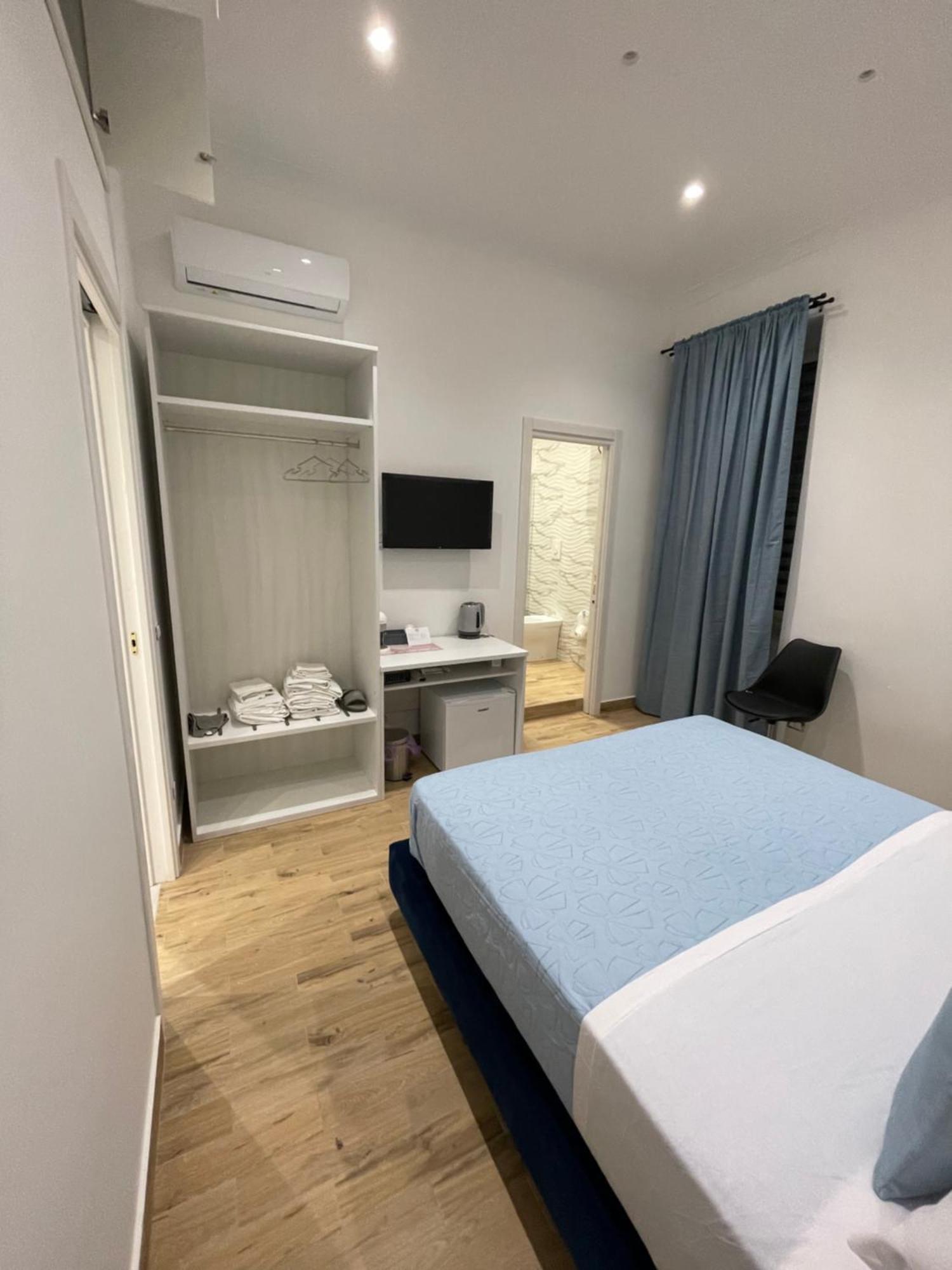 San Gennaro S Room Napoli Bagian luar foto